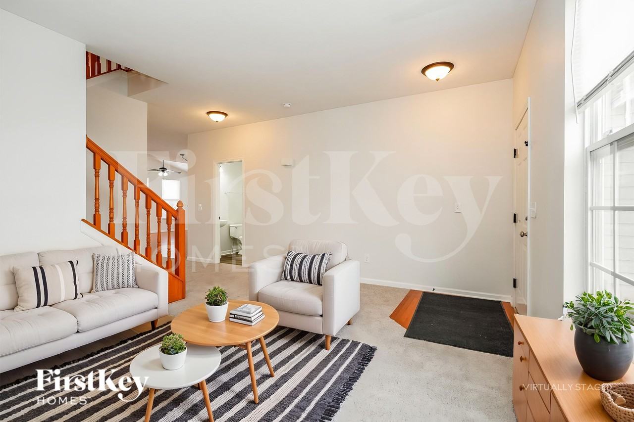 634 Preston Trails Dr - Photo 3 of 19