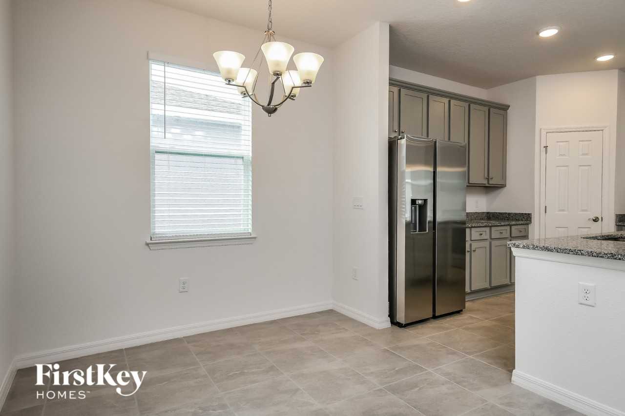 1258 Ponca Rd - Photo 5 of 16