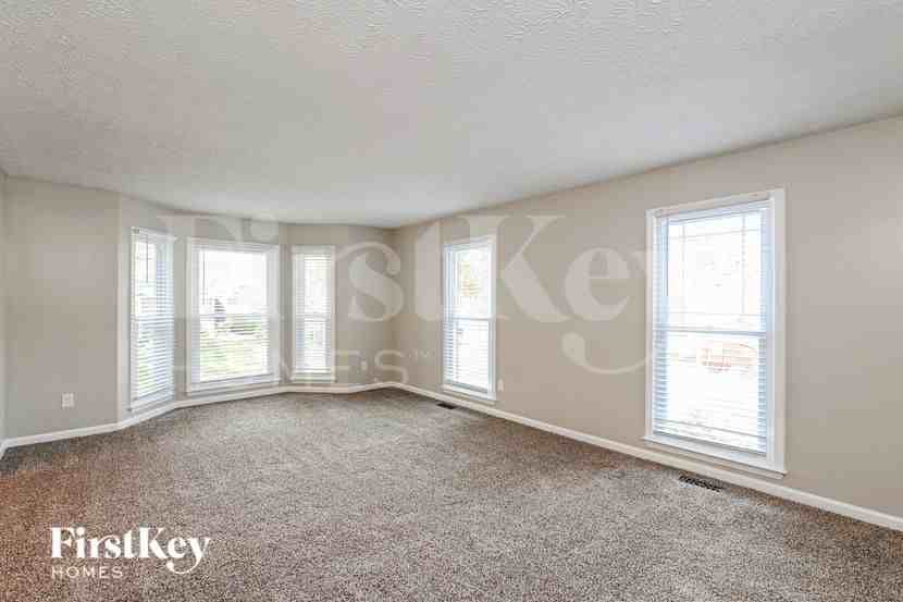 1817 Emerson Lake Cir - Photo 7 of 15