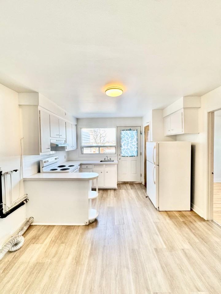 192 Chabanel - Photo 5 of 16