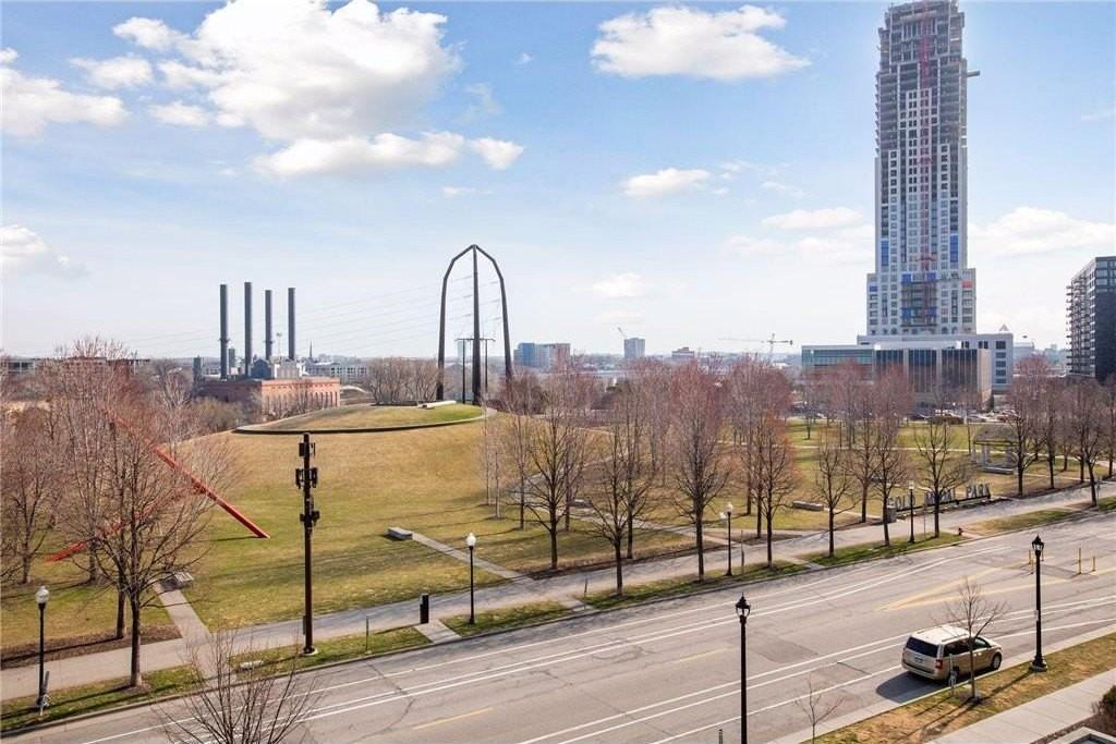 901 S 2nd St #401 - Photo 6 of 43