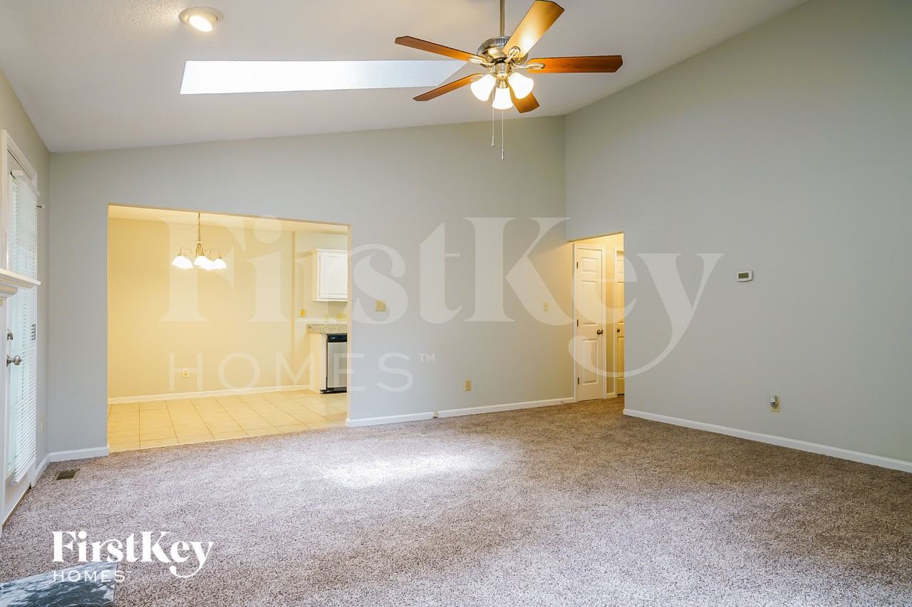 5208 Wallingford Dr - Photo 5 of 16