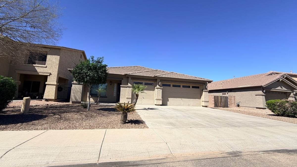 22156 N Sunset Dr - Photo 2 of 20