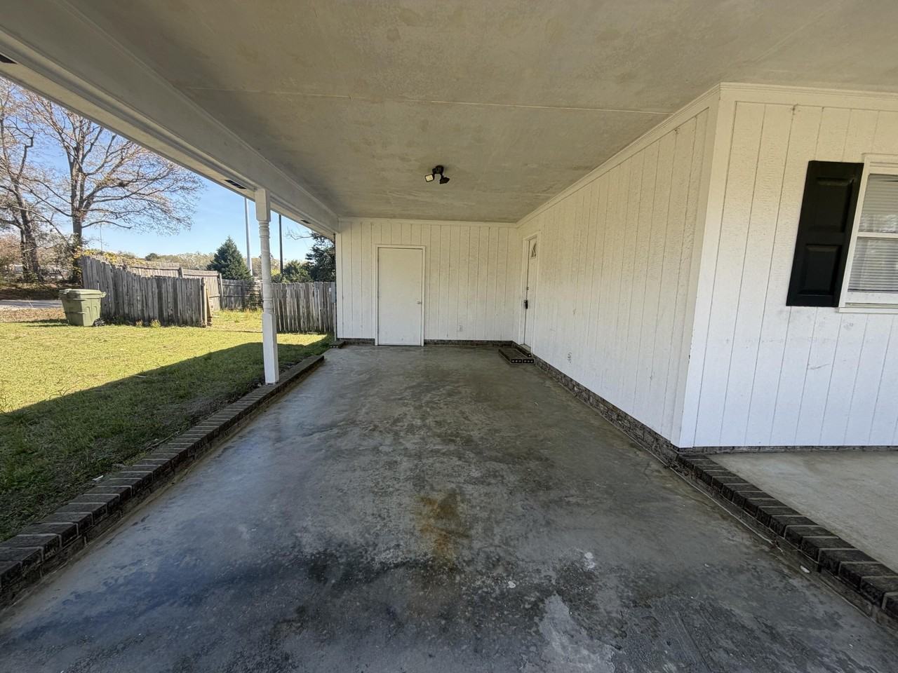 720 Marigold St - Photo 5 of 32