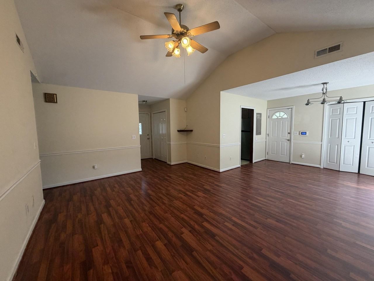 720 Marigold St - Photo 7 of 32