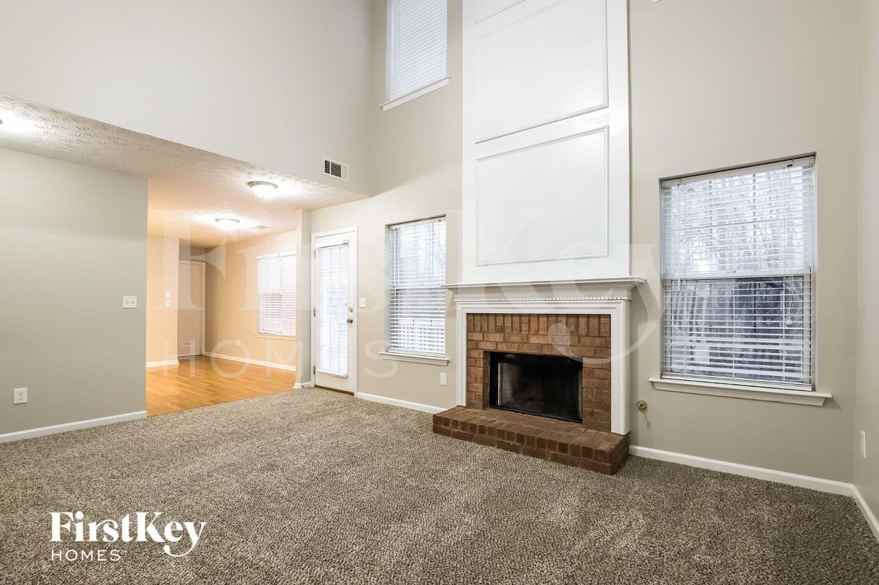 4060 Plantation Mill Dr - Photo 4 of 15