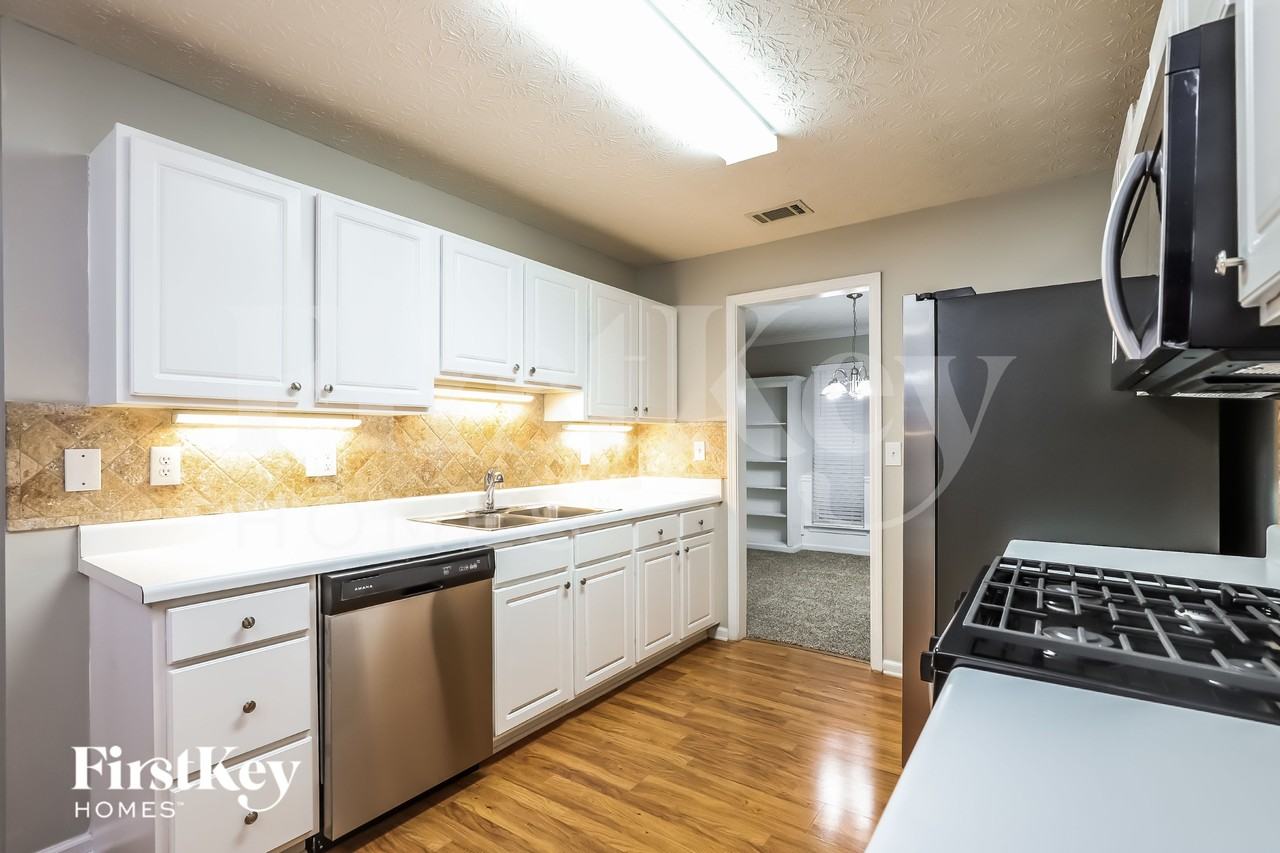 4060 Plantation Mill Dr - Photo 6 of 15