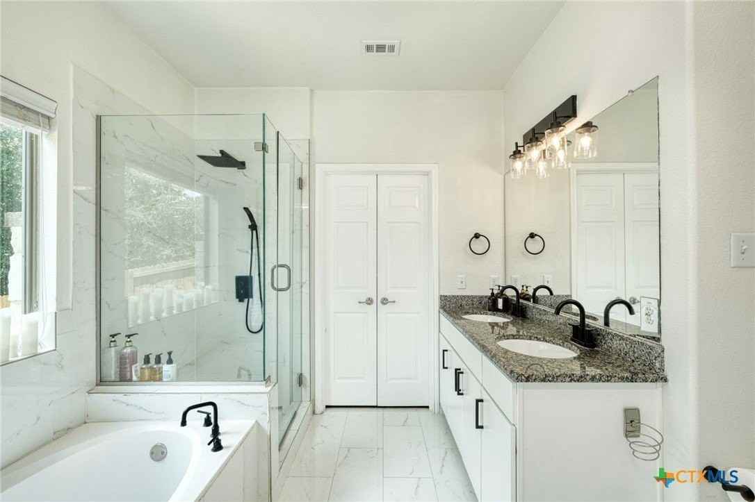 7233 Menchaca Rd Unit 10 - Photo 7 of 15