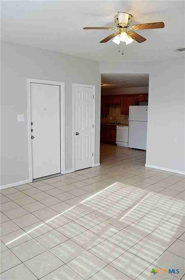 305 Bermuda Unit B - Photo 4 of 26