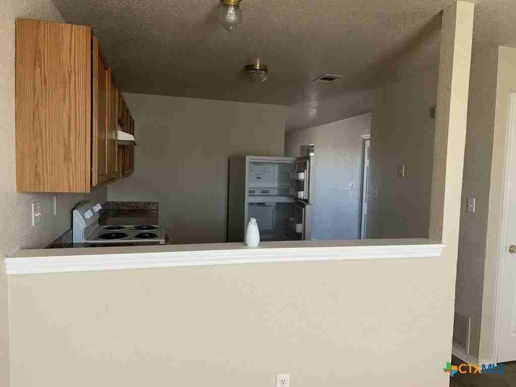 3412 Cantabrian Dr Apt C - Photo 5 of 15