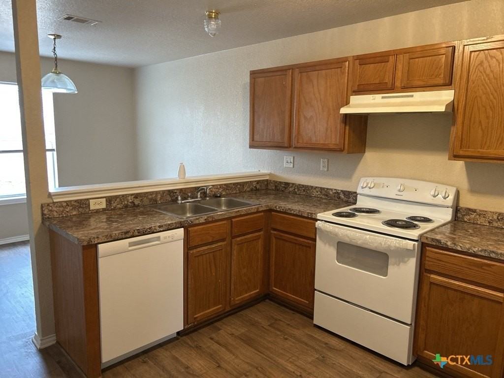 3412 Cantabrian Dr Apt C - Photo 6 of 15