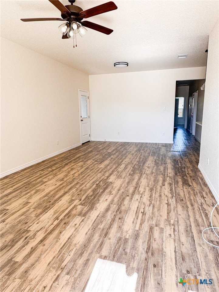 4913 Rose Garden Loop - Photo 2 of 12