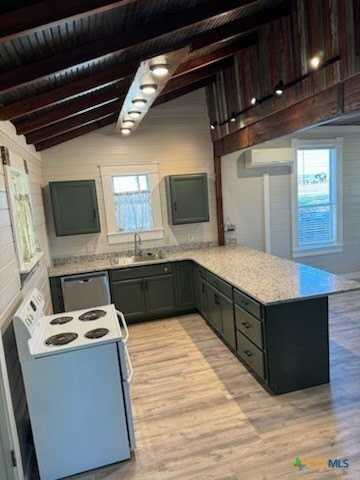 7830 Barbarossa Rd - Photo 7 of 14