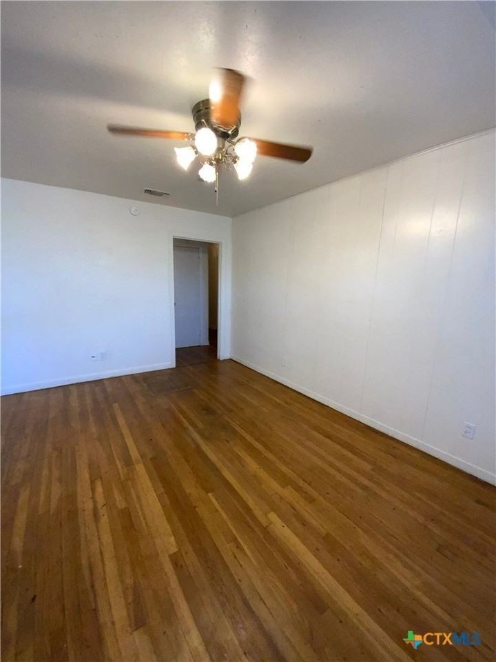 1308 Fairview Dr - Photo 2 of 12