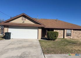 featured image of 4405 Greenlee Dr