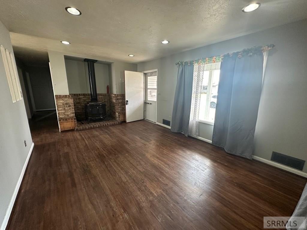 1165 Homer Ave - Photo 2 of 12