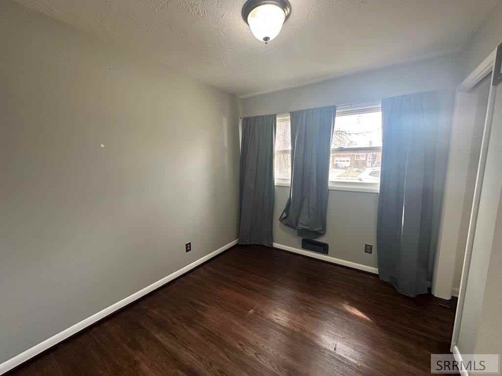 1165 Homer Ave - Photo 5 of 12