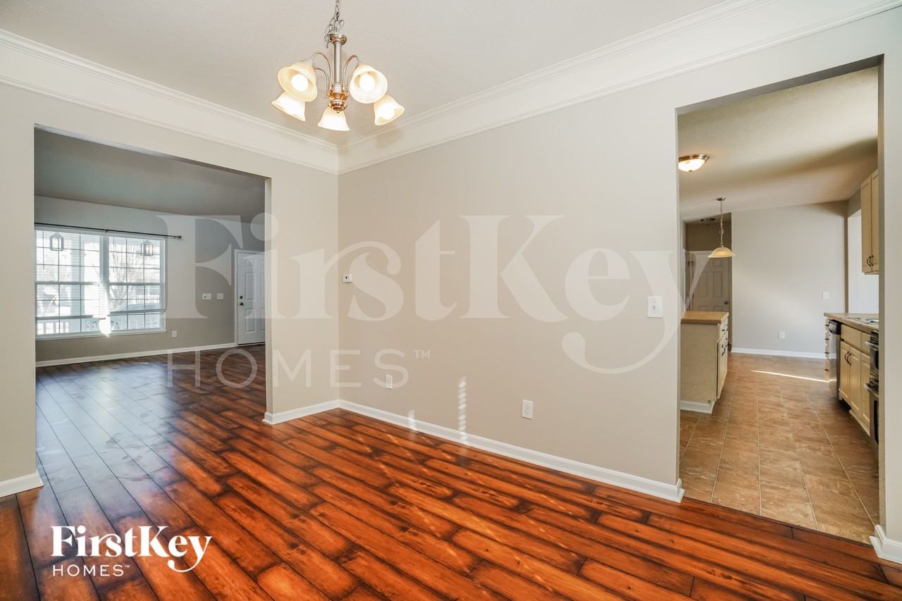 1967 Caplinger Dr - Photo 4 of 15