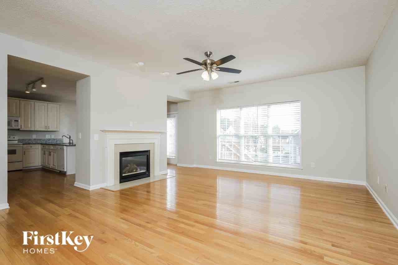 1305 Camden Place Ct - Photo 2 of 15