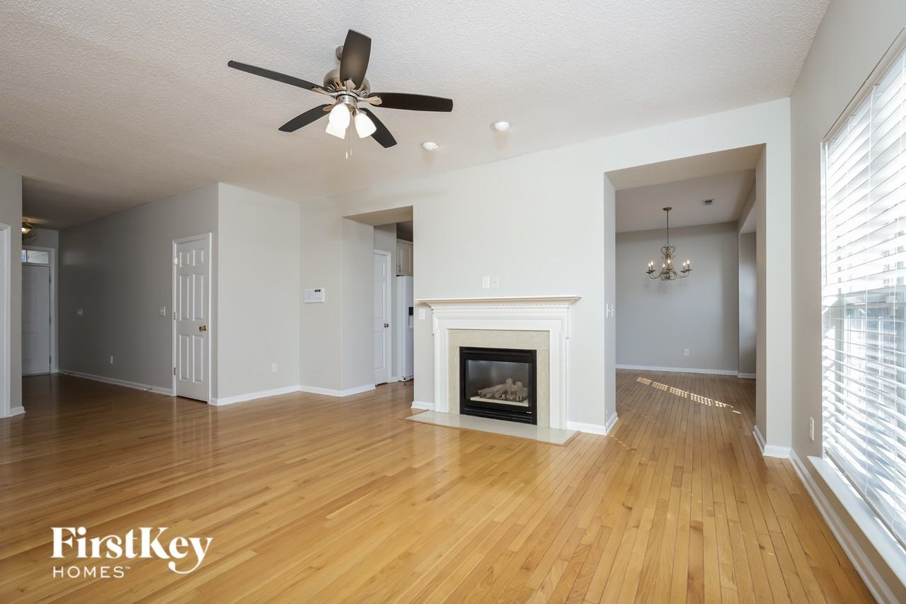 1305 Camden Place Ct - Photo 3 of 15