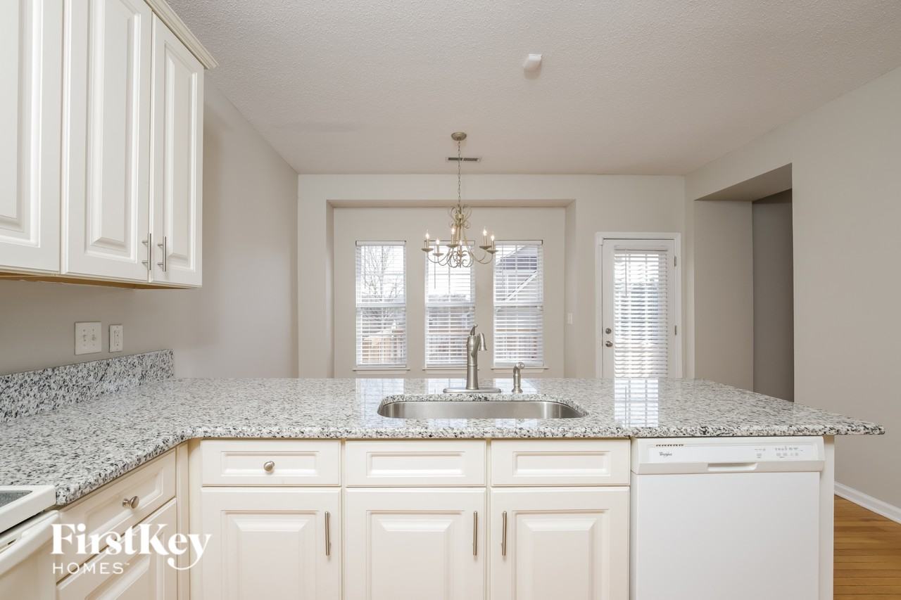 1305 Camden Place Ct - Photo 7 of 15