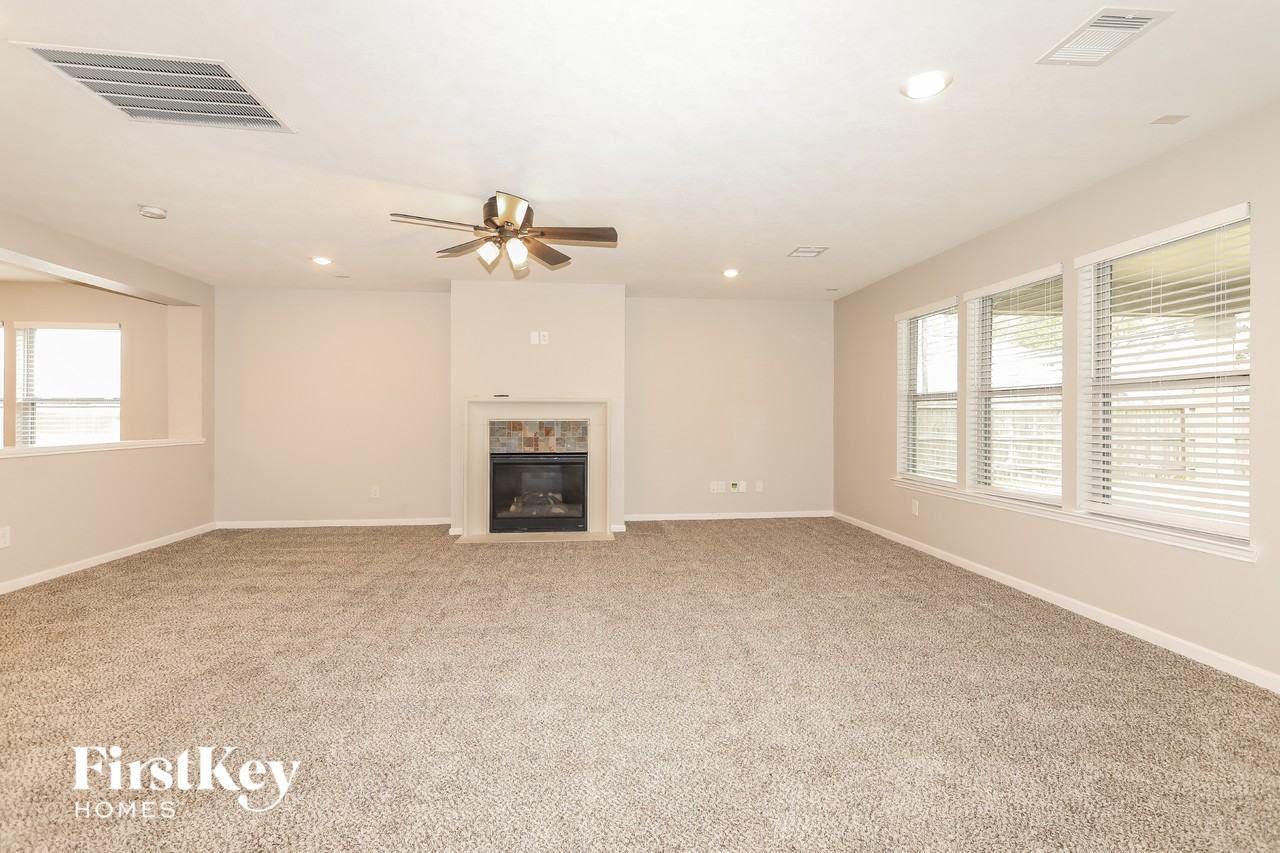 14250 Persimmon Woods Dr - Photo 4 of 15