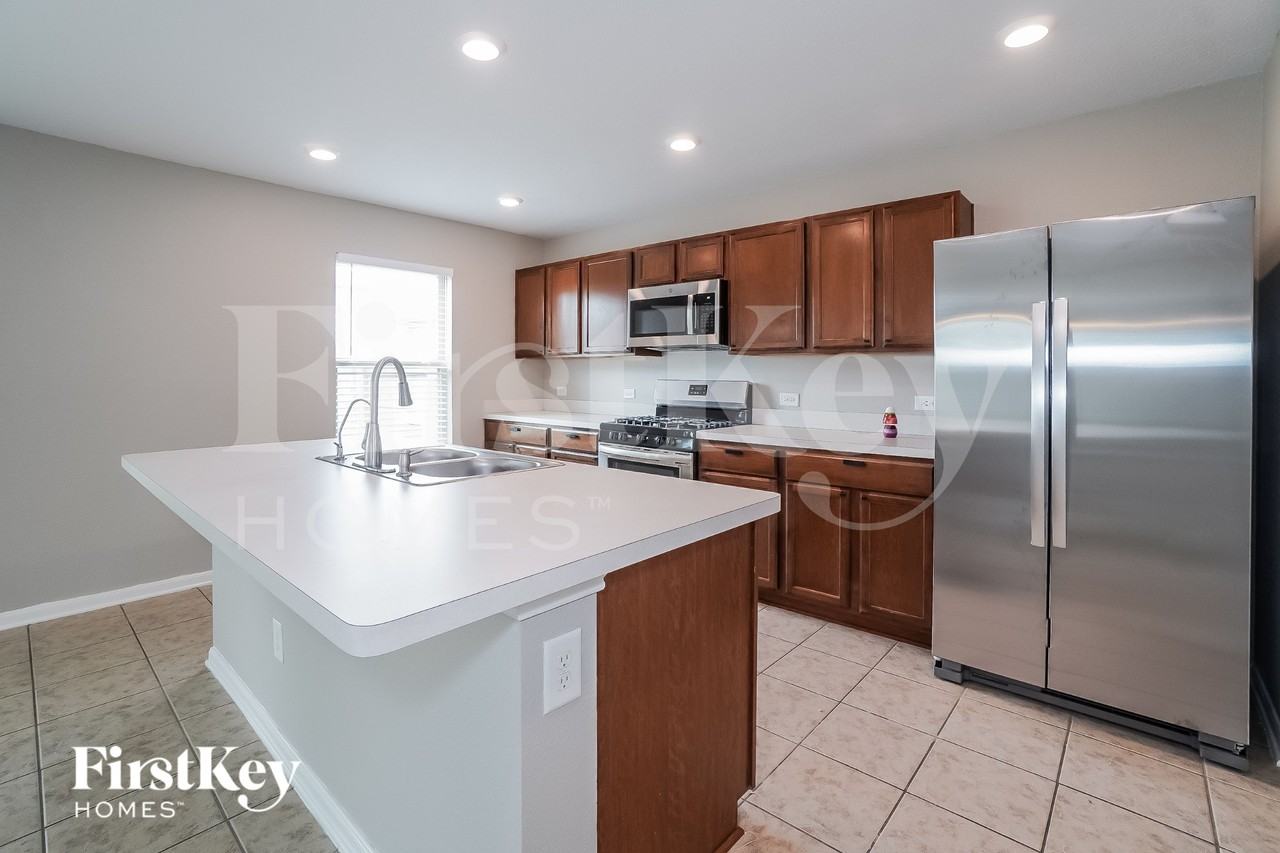 14315 Cedar Pine Ct - Photo 4 of 15