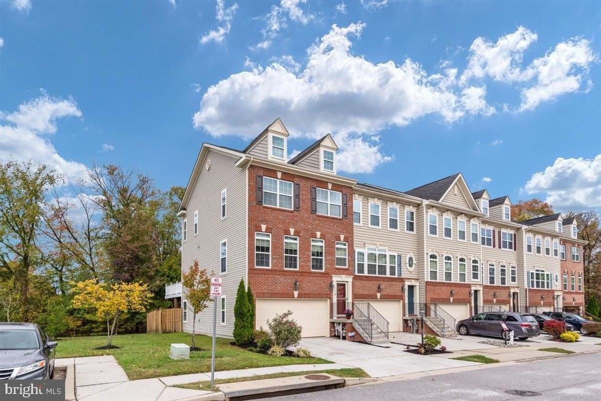 716 Hidden Oak Ln - Photo 2 of 33