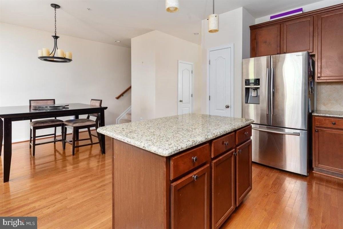 716 Hidden Oak Ln - Photo 7 of 33