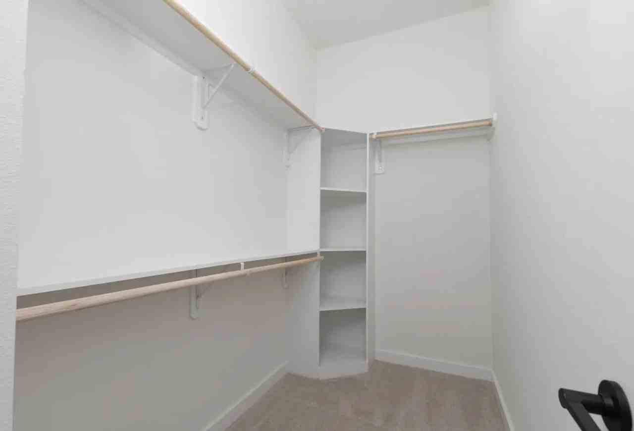 33200 Forest West St - Photo 3 of 8