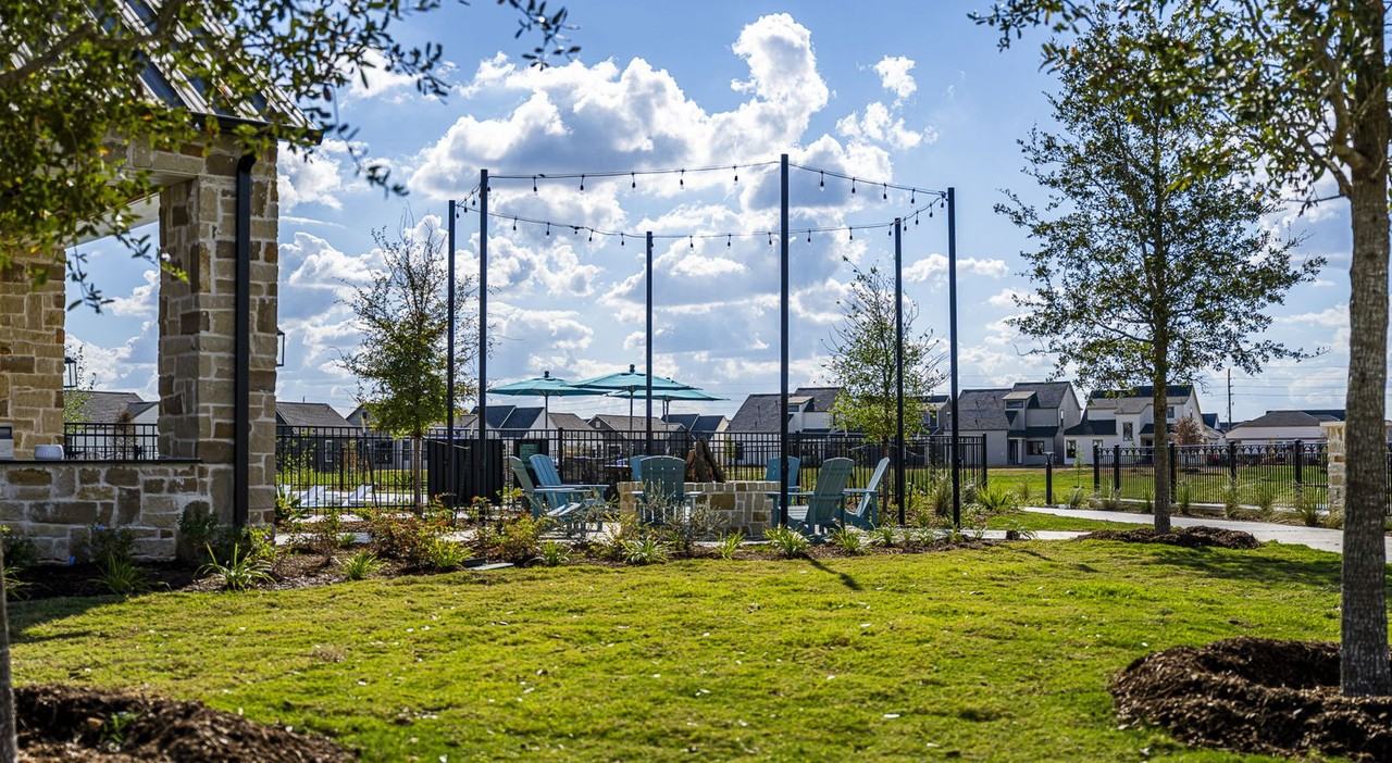 18131 Bluegrass Park Ln - Photo 2 of 8