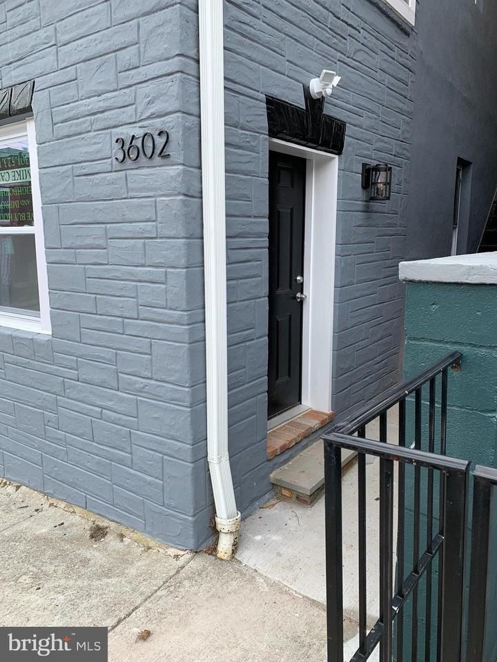 3602 Parkdale Ave Apt 2 - Photo 3 of 21