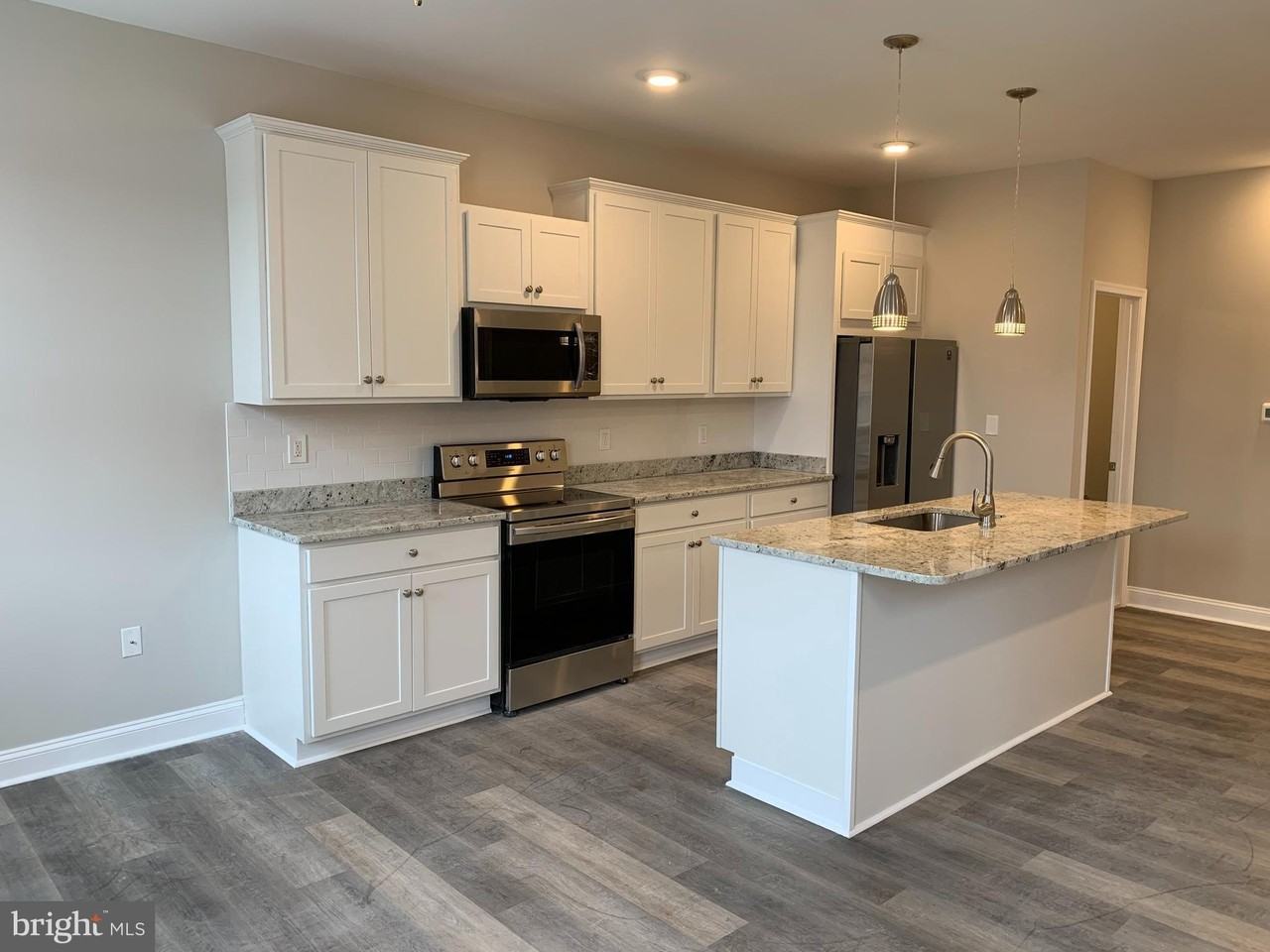 3602 Parkdale Ave Apt 2 - Photo 4 of 21