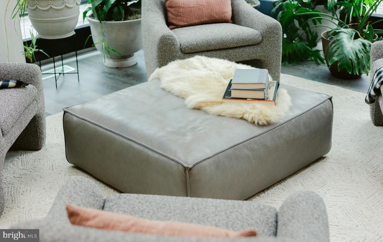 15841 York Rd - Photo 3 of 50