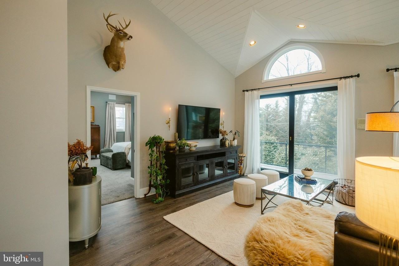 15841 York Rd - Photo 4 of 50