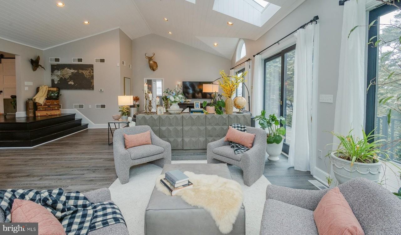 15841 York Rd - Photo 5 of 50