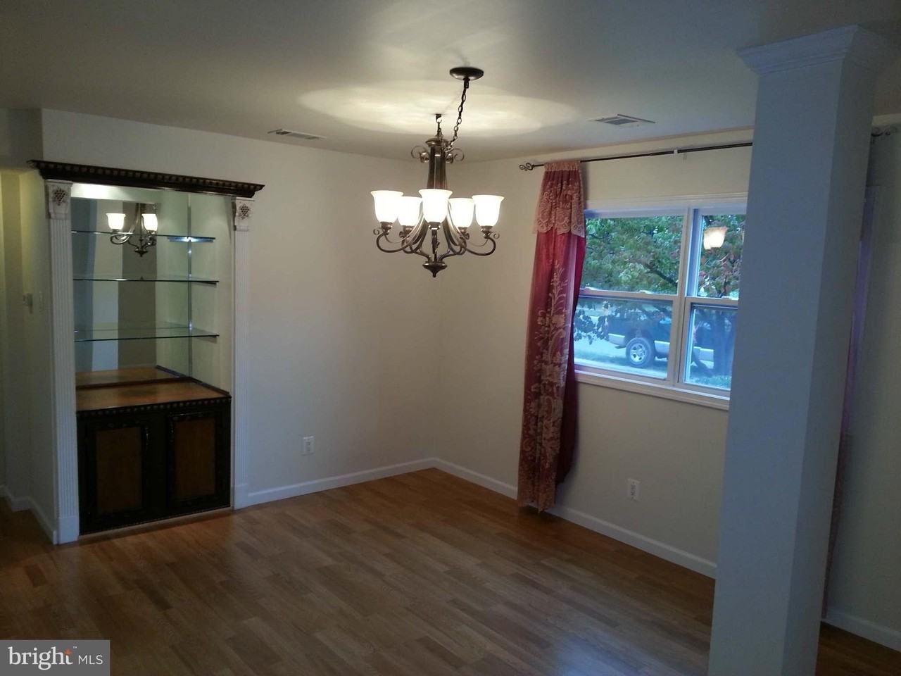 326 Garner Ave - Photo 4 of 28