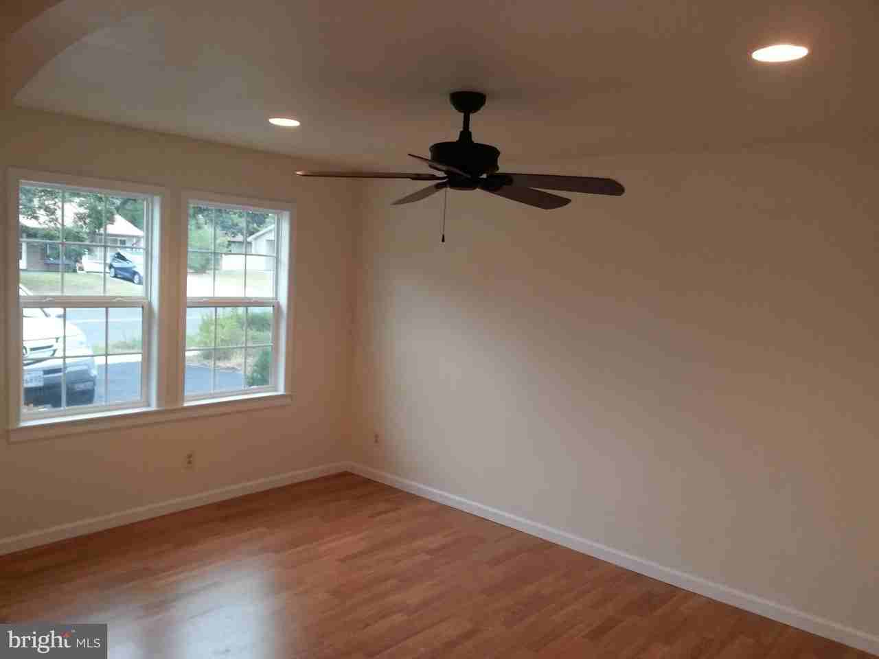 326 Garner Ave - Photo 5 of 28