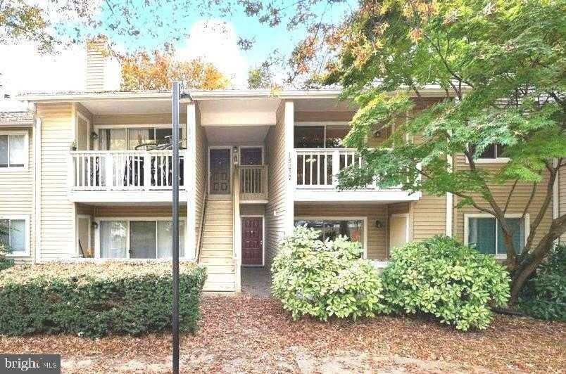 18237 Swiss Cir Apt 1-31 #1-31 - Photo 2 of 24