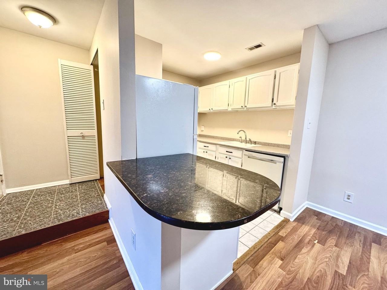 18237 Swiss Cir Apt 1-31 #1-31 - Photo 7 of 24