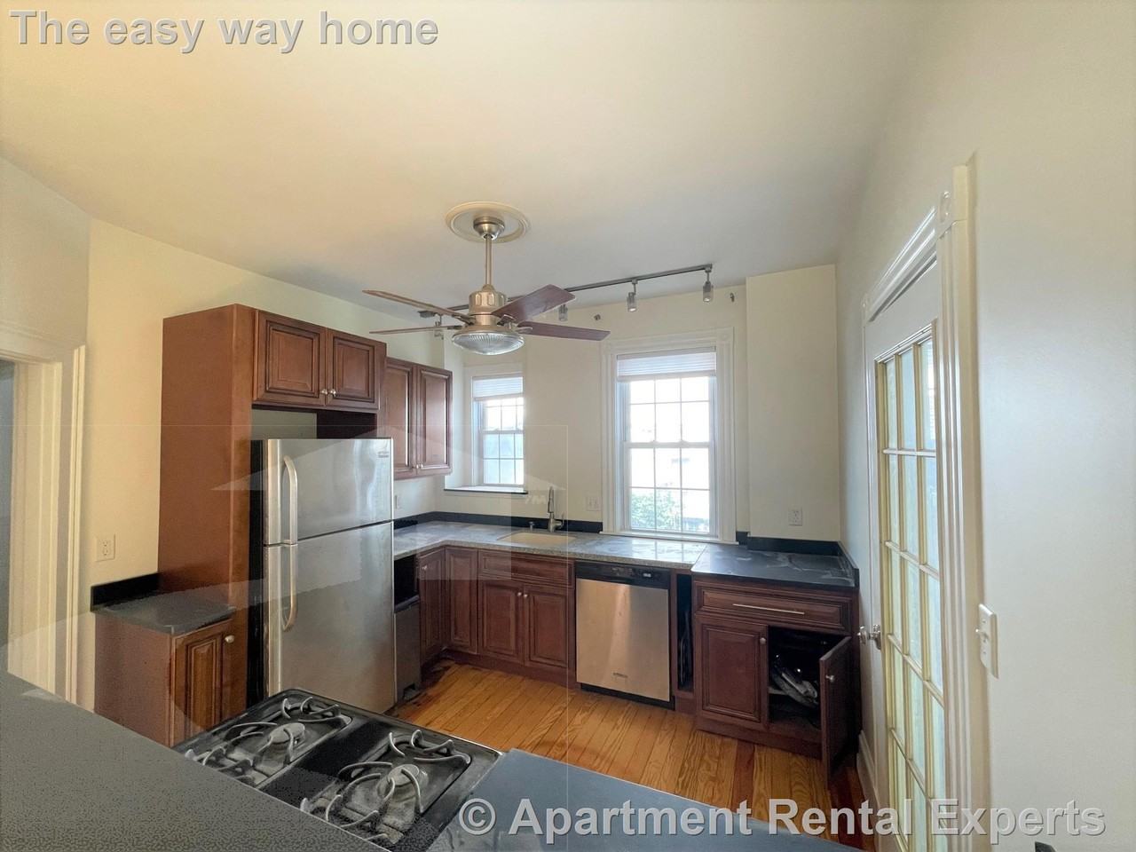 83 Dexter St - Photo 7 of 16