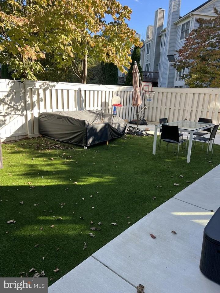 8719 Delcris Dr - Photo 4 of 4