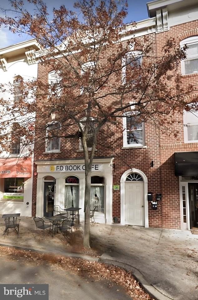 422 Main St Unit 300