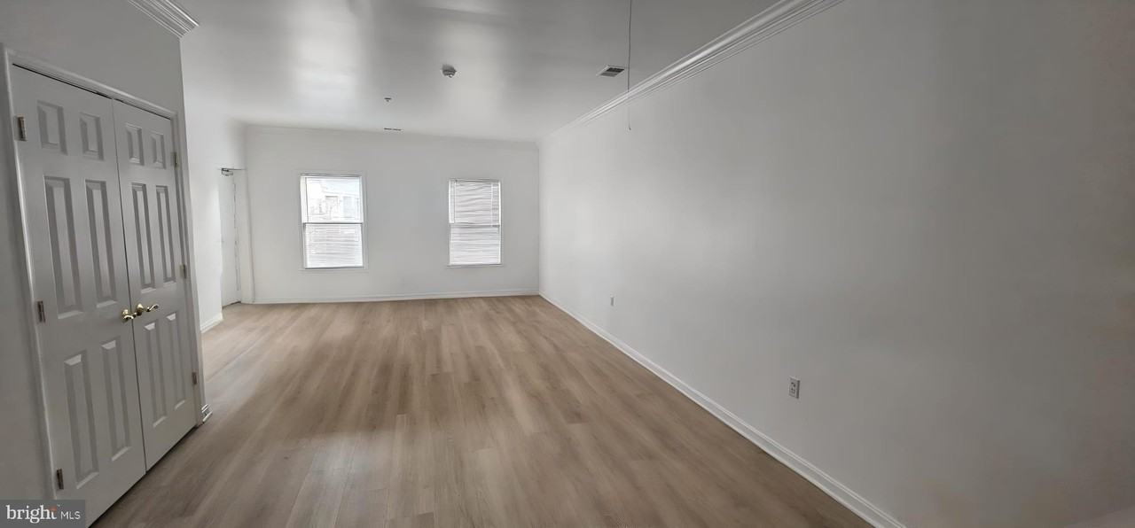 422 Main St Unit 300 - Photo 5 of 13