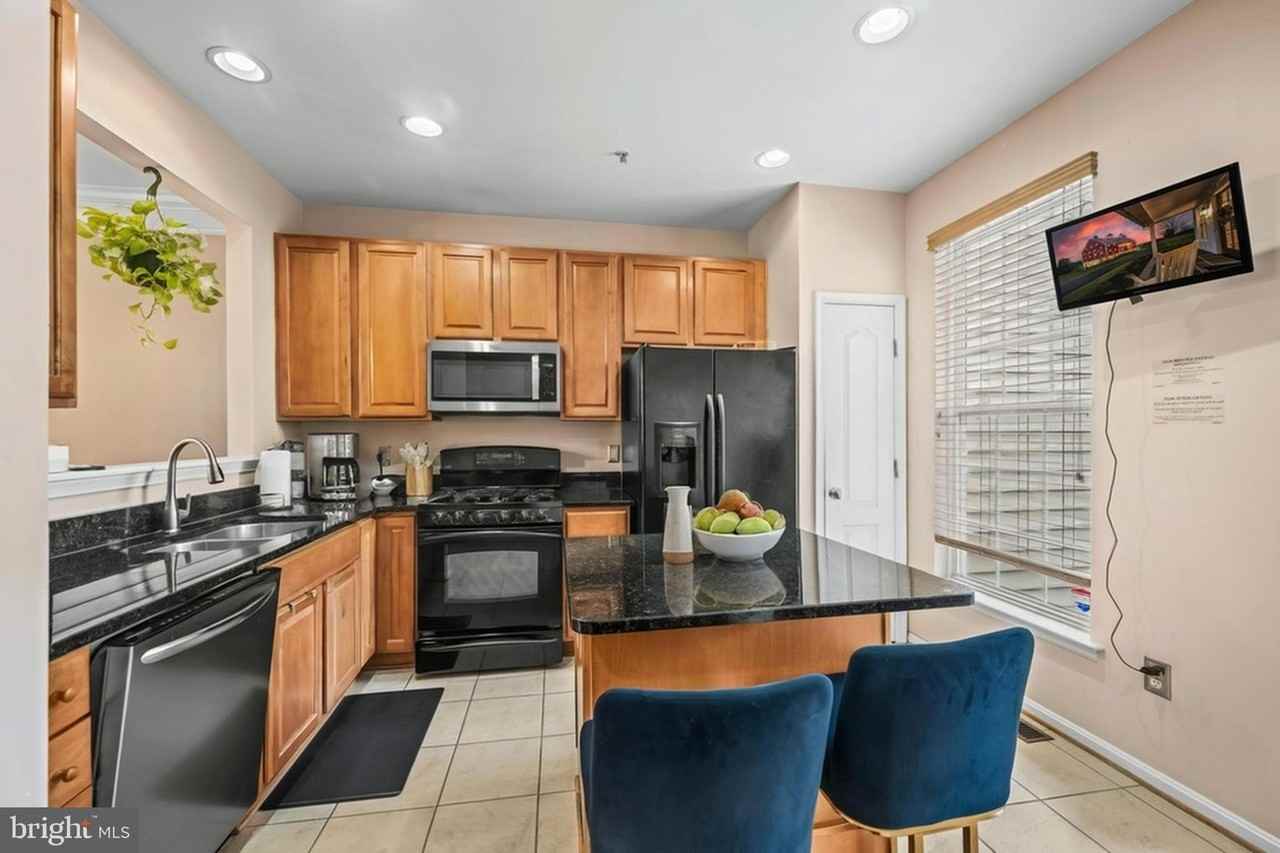 735 Parev Way - Photo 6 of 24