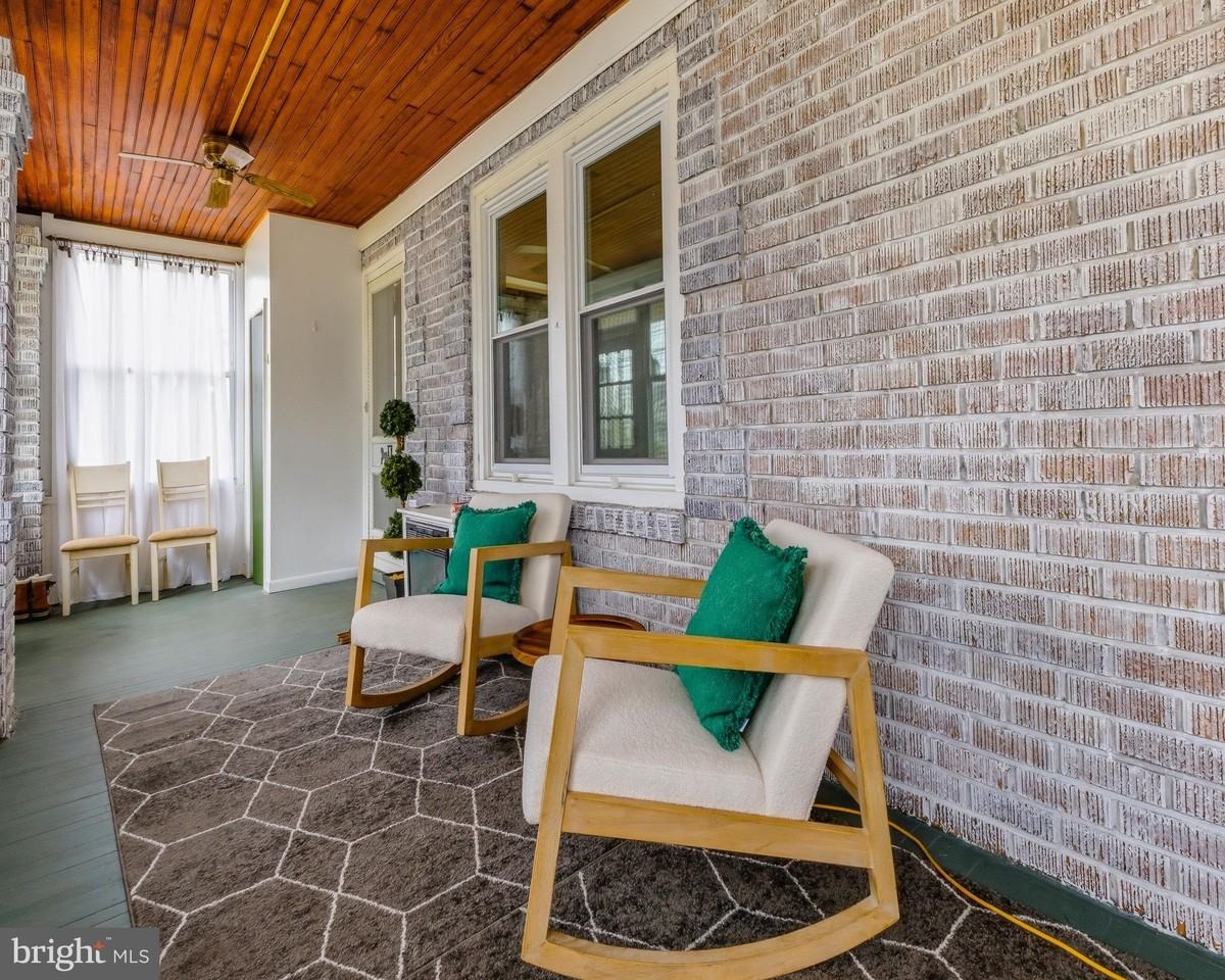 125 W Kings Hwy - Photo 3 of 22