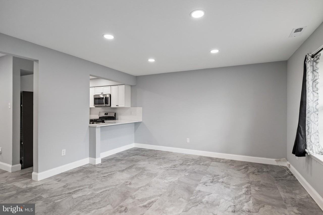 26 Knoll Dr - Photo 4 of 23