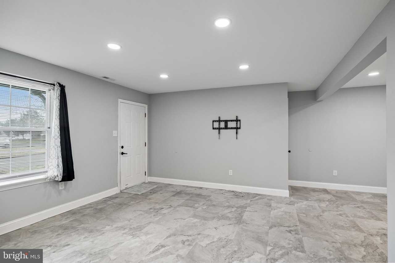 26 Knoll Dr - Photo 6 of 23