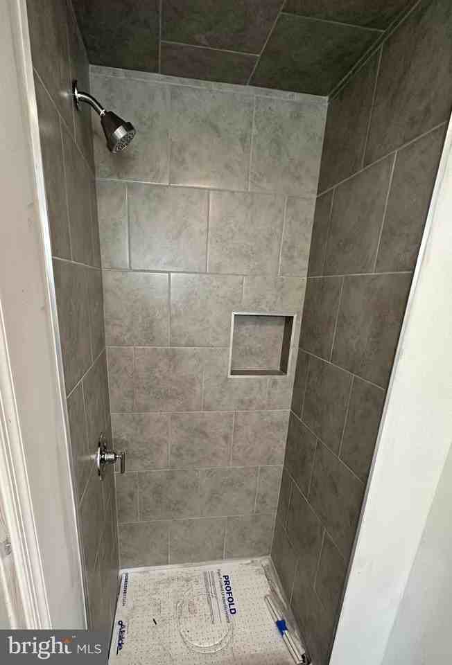 242 Grant St #2ndFL - Photo 7 of 13