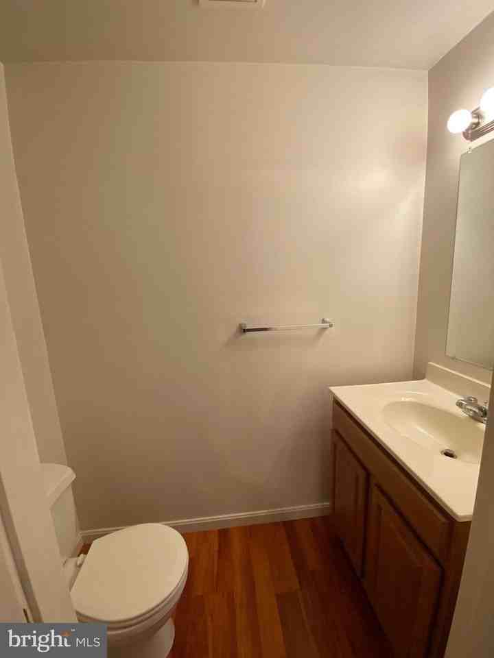 61 Queen Ave - Photo 5 of 14